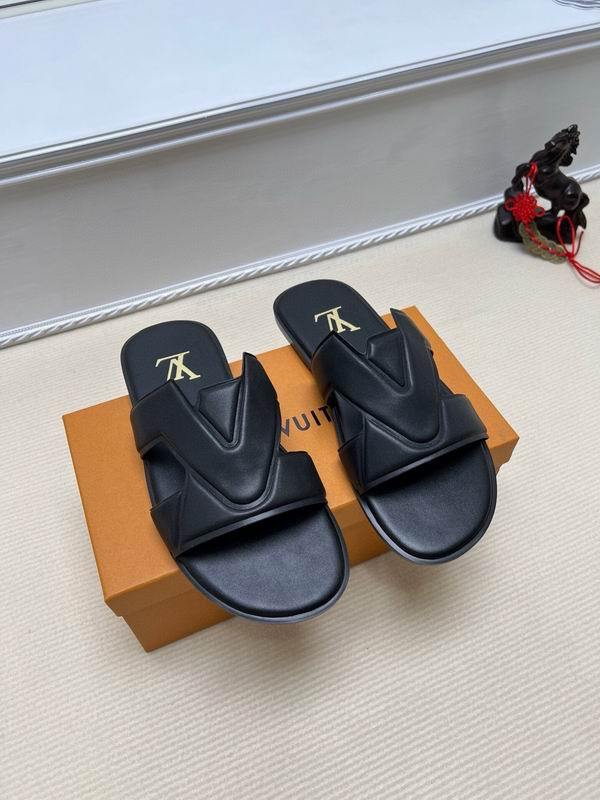 LV Men's Slippers 427